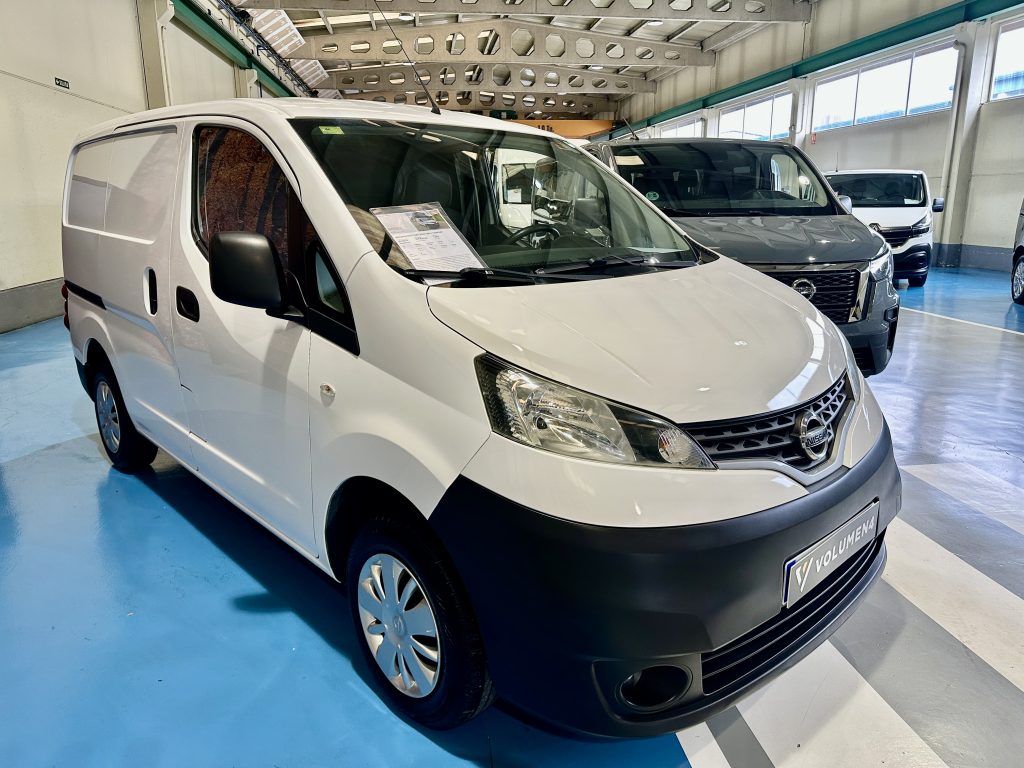 NISSAN NV200 1.5DCI 110CV FURGÓN COMFORT L1 4,2m3 DOBLE PTA LATERAL / 880KG CARGA UTIL - foto 5