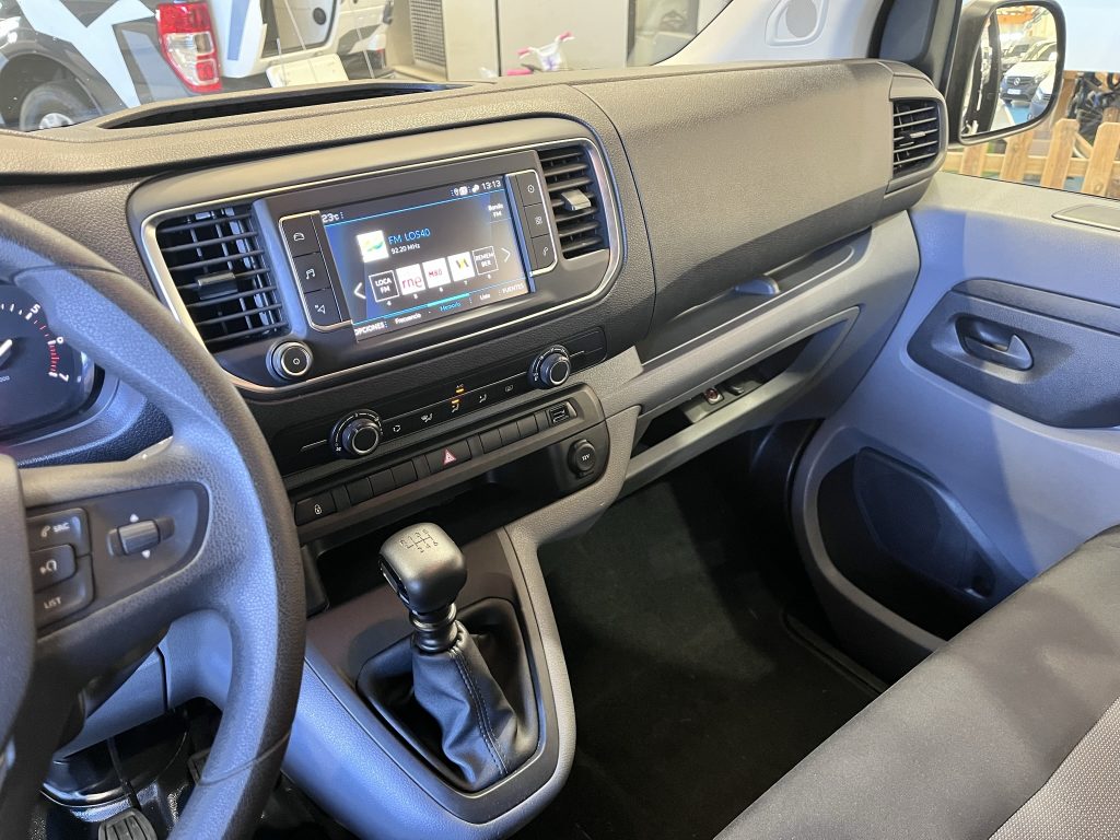 PEUGEOT EXPERT 1.5BLUEHDI 120CV LONG PACK TRAVELLER COMBI 9 + NAVEGADOR + CLIMAT. TRASERO + EXTRAS - foto 14