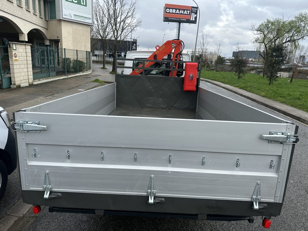 IVECO 35C16 2.3d 160CV M6 C/C RS 3.750mm RWD GRUA PALFINGER PK 3800B + CAJA AB 3,70 x 2,00 / CARGA UTIL 295 KG - foto 8