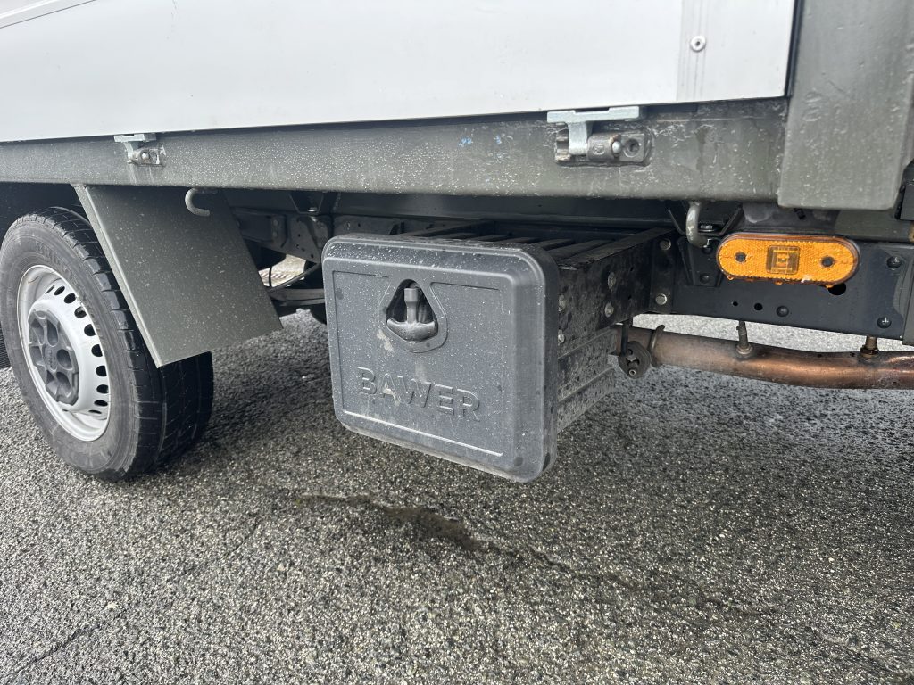 IVECO 35C16 2.3d 160CV M6 C/C RS 3.750mm RWD GRUA PALFINGER PK 3800B + CAJA AB 3,70 x 2,00 / CARGA UTIL 295 KG - foto 20