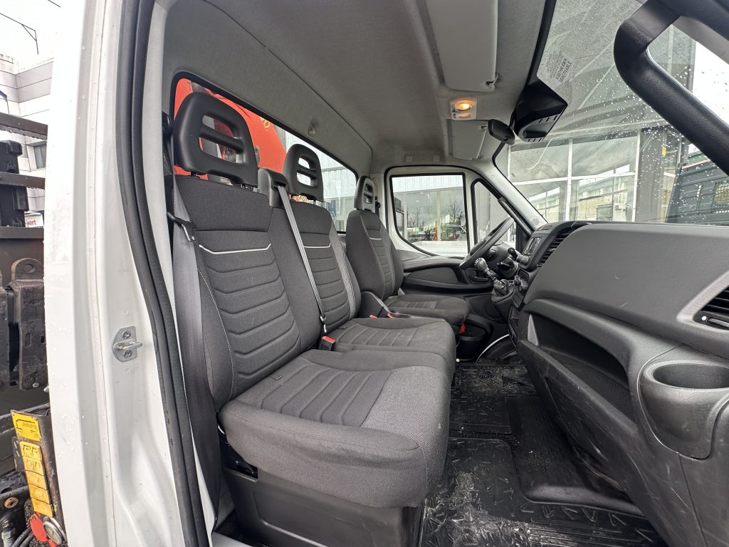 IVECO 35C16 2.3d 160CV M6 C/C RS 3.750mm RWD GRUA PALFINGER PK 3800B + CAJA AB 3,70 x 2,00 / CARGA UTIL 295 KG - foto 23