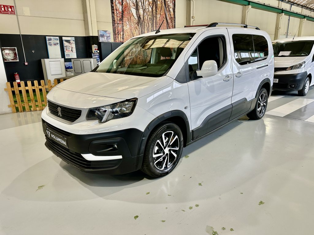 PEUGEOT RIFTER 1.5 BlueHDI 100CV LONG 5 PL. ACTIVE PACK ALLURE + PACK VIVIENDA by TINKERVAN - foto 32