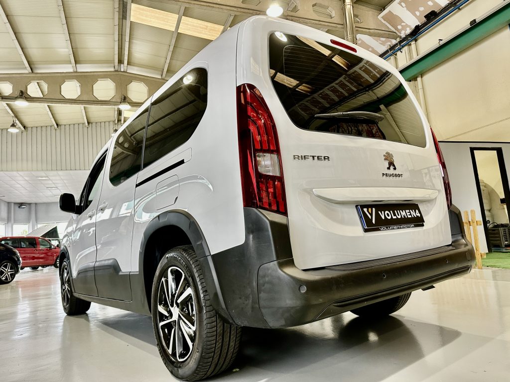 PEUGEOT RIFTER 1.5 BlueHDI 100CV LONG 5 PL. ACTIVE PACK ALLURE + PACK VIVIENDA by TINKERVAN - foto 45