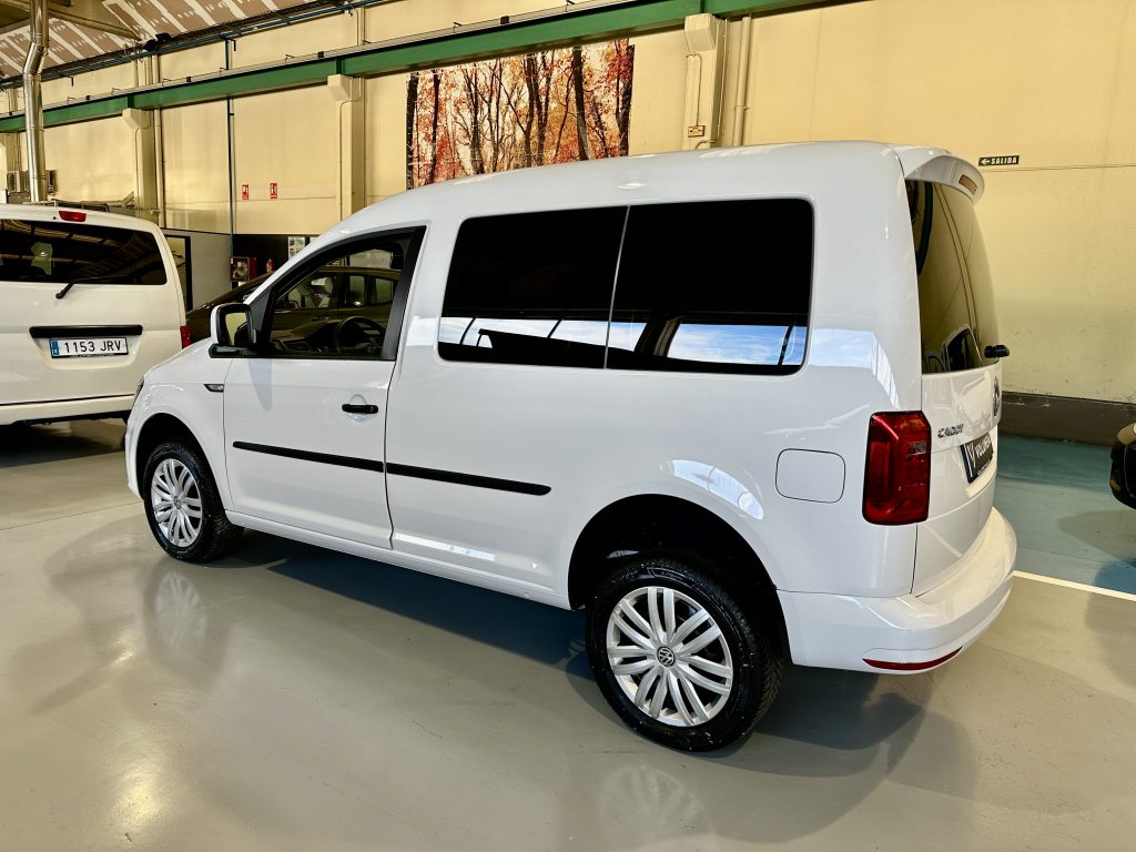 VOLKSWAGEN CADDY 2.0TDI BMT 122CV KOMBI 5 PL. TRENDLINE HIMALAYA 4MOTION 6 VEL + EXTRAS / BLANCO CANDY - foto 3