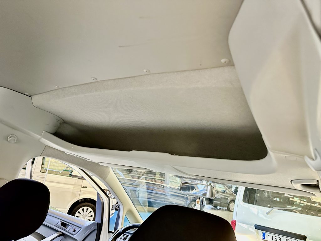 VOLKSWAGEN CADDY 2.0TDI BMT 122CV KOMBI 5 PL. TRENDLINE HIMALAYA 4MOTION 6 VEL + EXTRAS / BLANCO CANDY - foto 30