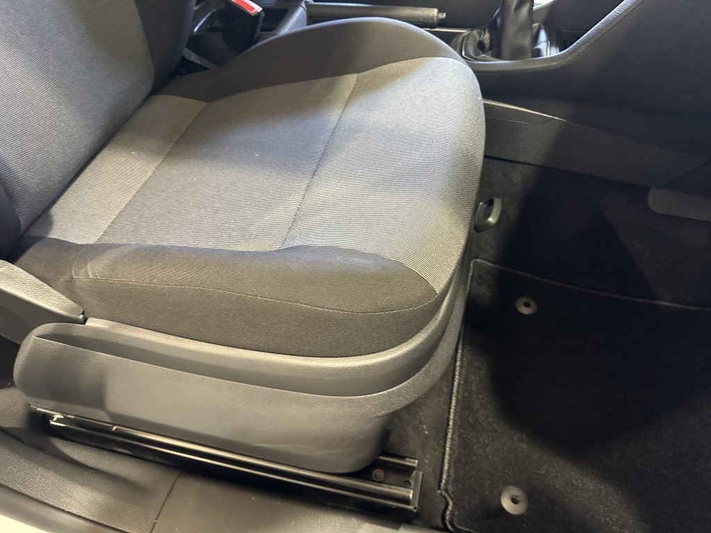 VOLKSWAGEN CADDY 2.0TDI BMT 122CV KOMBI 5 PL. TRENDLINE HIMALAYA 4MOTION 6 VEL + EXTRAS / BLANCO CANDY - foto 32