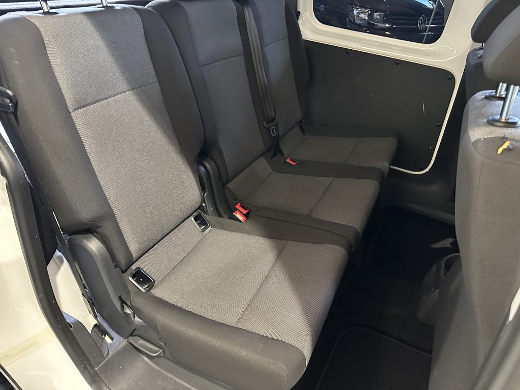 VOLKSWAGEN CADDY 2.0TDI BMT 122CV KOMBI 5 PL. TRENDLINE HIMALAYA 4MOTION 6 VEL + EXTRAS / BLANCO CANDY - foto 33