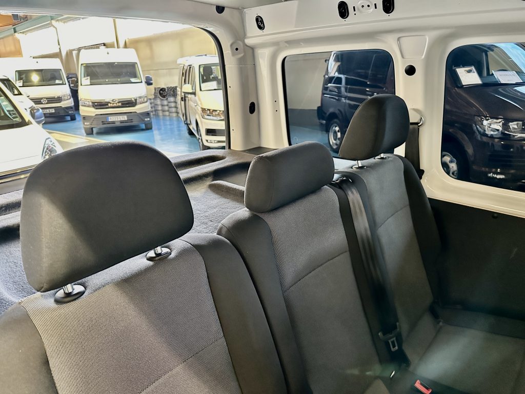 VOLKSWAGEN CADDY 2.0TDI BMT 122CV KOMBI 5 PL. TRENDLINE HIMALAYA 4MOTION 6 VEL + EXTRAS / BLANCO CANDY - foto 34