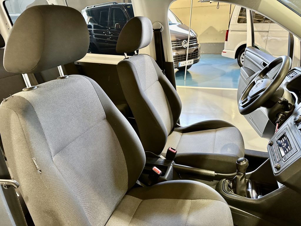 VOLKSWAGEN CADDY 2.0TDI BMT 122CV KOMBI 5 PL. TRENDLINE HIMALAYA 4MOTION 6 VEL + EXTRAS / BLANCO CANDY - foto 37