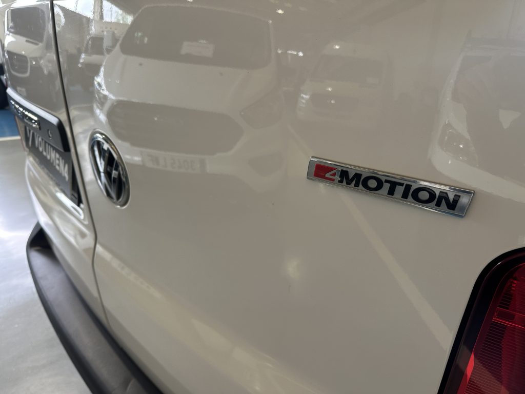 VW TRANSPORTER T6.1 2.0TDI BMT 150CV 4MOTION M6 FURGON CORTO TN / BLANCO CANDY - foto 6
