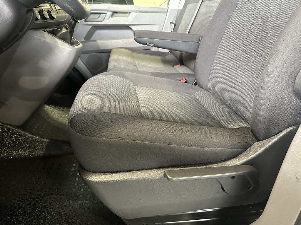 VW TRANSPORTER T6.1 2.0TDI BMT 150CV 4MOTION M6 FURGON CORTO TN / BLANCO CANDY - foto 13