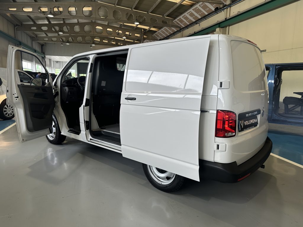 VW TRANSPORTER T6.1 2.0TDI BMT 150CV 4MOTION M6 FURGON CORTO TN / BLANCO CANDY - foto 35