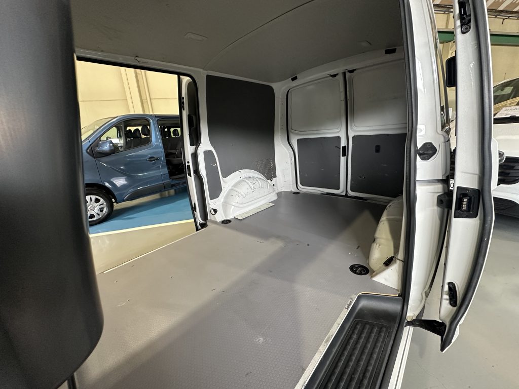 VW TRANSPORTER T6.1 2.0TDI BMT 150CV 4MOTION M6 FURGON CORTO TN / BLANCO CANDY - foto 40