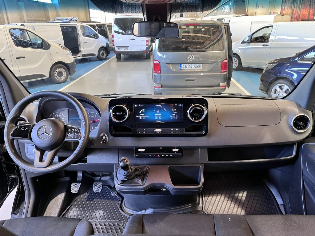 MERCEDES BENZ SPRINTER 311CDI 114CV TOURER SELECT TURISMO MEDIA T.E. 11,3m CLIMA TRASERO + MBUX - foto 2