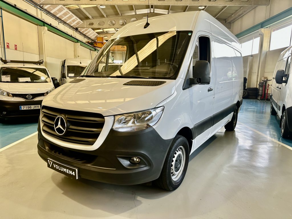 MERCEDES BENZ SPRINTER 311CDI 2.0CDI 114CV RWD FG MEDIO TECHO ELEV 11.3m MBUX + PANEL + EXTRAS / 3.500 KG - foto 1