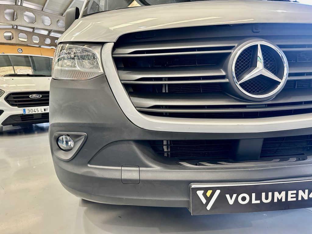 MERCEDES BENZ SPRINTER 311CDI 2.0CDI 114CV RWD FG MEDIO TECHO ELEV 11.3m MBUX + PANEL + EXTRAS / 3.500 KG - foto 6