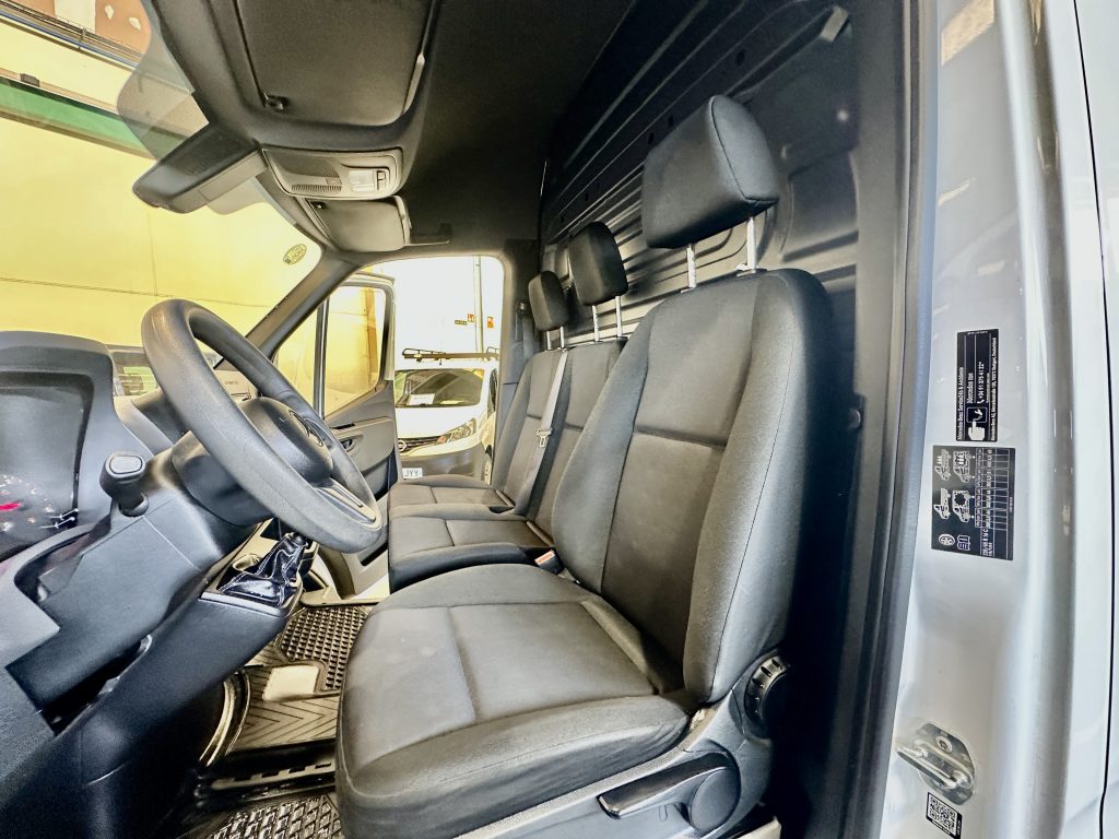 MERCEDES BENZ SPRINTER 311CDI 2.0CDI 114CV RWD FG MEDIO TECHO ELEV 11.3m MBUX + PANEL + EXTRAS / 3.500 KG - foto 15