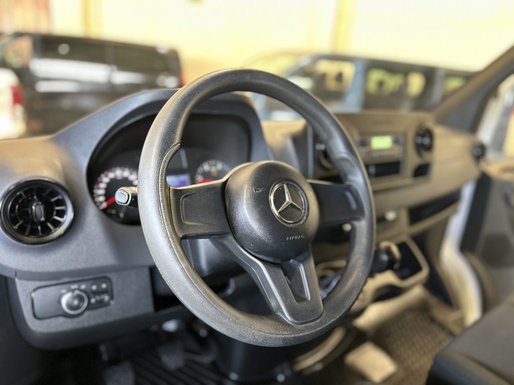 MERCEDES BENZ SPRINTER 311CDI 2.0CDI 114CV RWD FG MEDIO TECHO ELEV 11.3m MBUX + PANEL + EXTRAS / 3.500 KG - foto 16