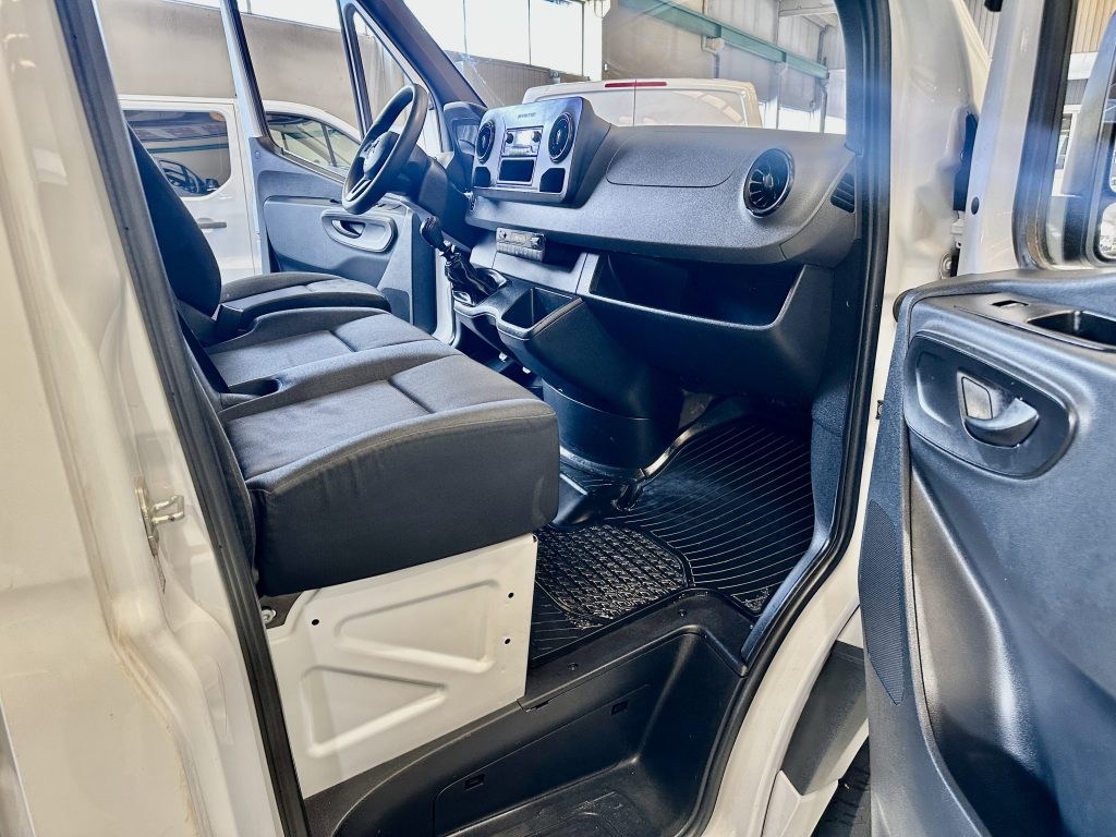 MERCEDES BENZ SPRINTER 311CDI 2.0CDI 114CV RWD FG MEDIO TECHO ELEV 11.3m MBUX + PANEL + EXTRAS / 3.500 KG - foto 24
