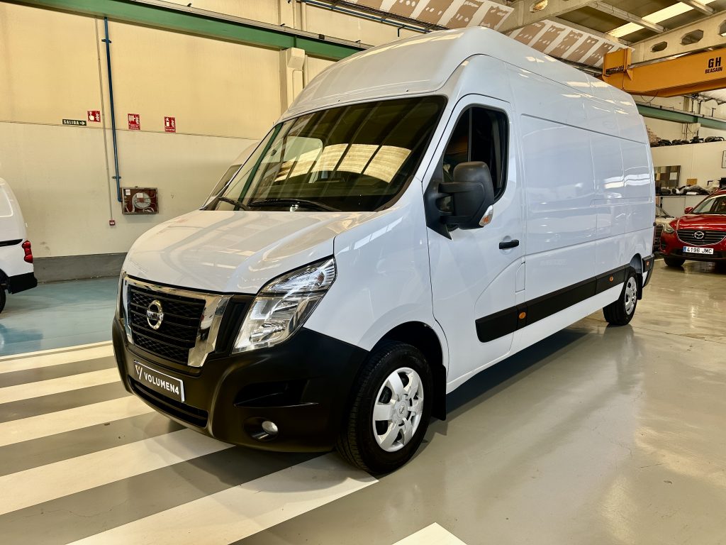 NISSAN NV400 2.3BLUEDCI 150CV FG L3H3 14.8m3 FWD CONFORT PLUS + EXTRAS / CARGA UTIL 1.400 KG - foto 1