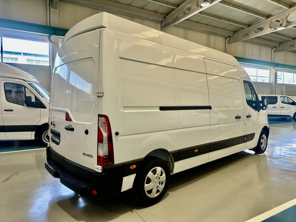 NISSAN NV400 2.3BLUEDCI 150CV FG L3H3 14.8m3 FWD CONFORT PLUS + EXTRAS / CARGA UTIL 1.400 KG - foto 5
