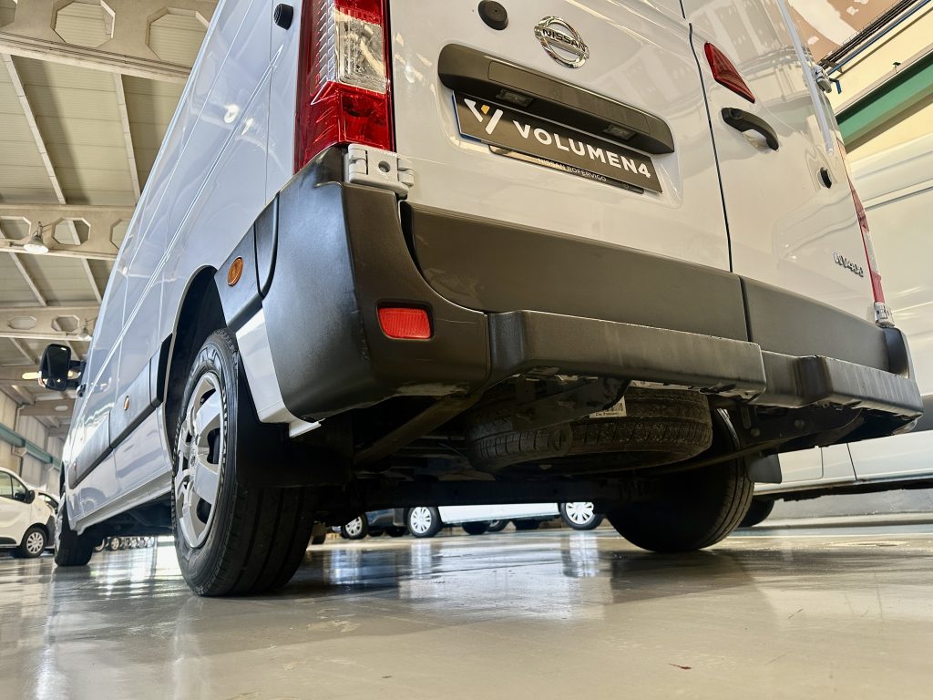 NISSAN NV400 2.3BLUEDCI 150CV FG L3H3 14.8m3 FWD CONFORT PLUS + EXTRAS / CARGA UTIL 1.400 KG - foto 11