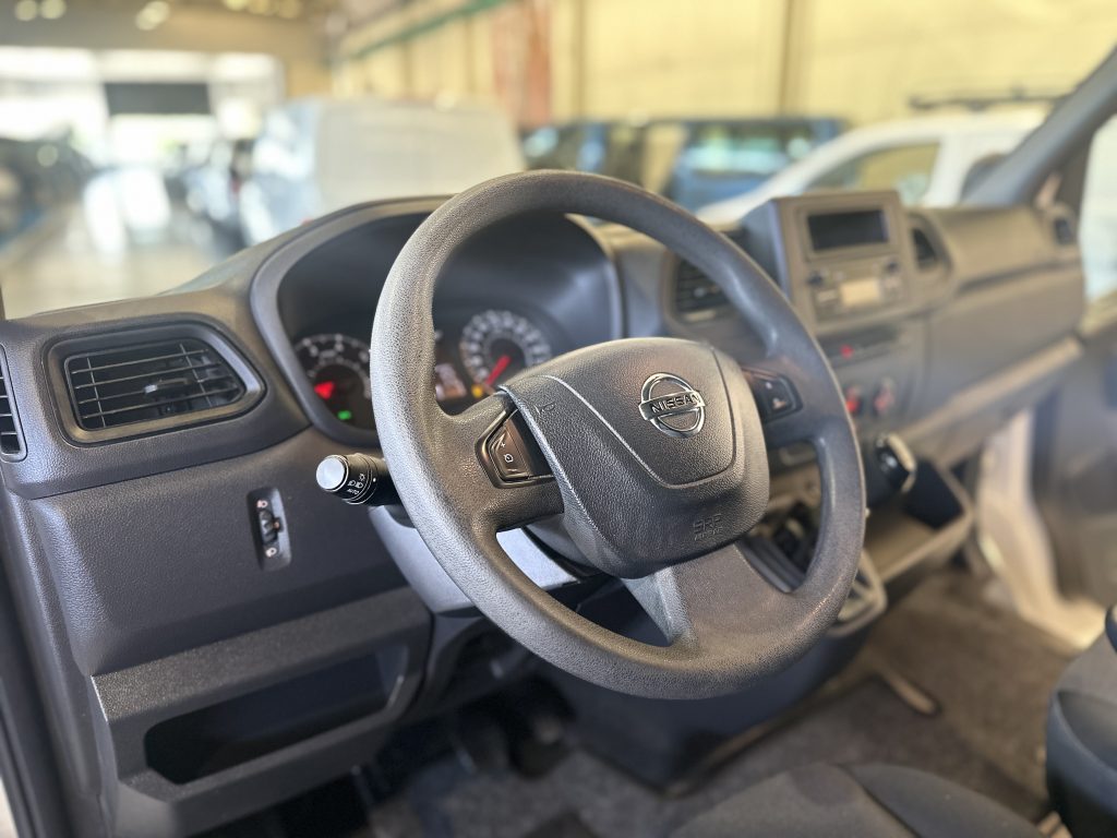 NISSAN NV400 2.3BLUEDCI 150CV FG L3H3 14.8m3 FWD CONFORT PLUS + EXTRAS / CARGA UTIL 1.400 KG - foto 16