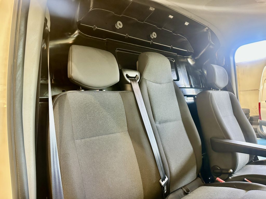 NISSAN NV400 2.3BLUEDCI 150CV FG L3H3 14.8m3 FWD CONFORT PLUS + EXTRAS / CARGA UTIL 1.400 KG - foto 22
