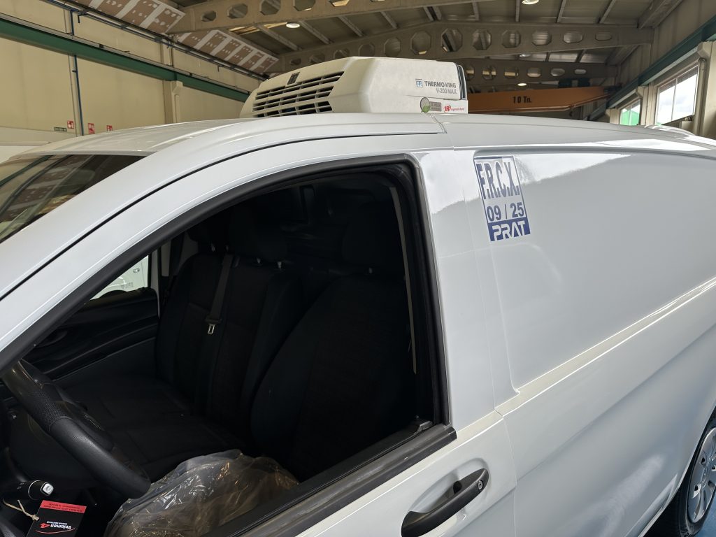 MB VITO 114CDI 2.2 136CV FURGON LARGA RWD COMFORT ISOTERMO IR + EQUIPO FRIO -20 THERMOKING V200 MAX 30 ( proxima entrada) - foto 2