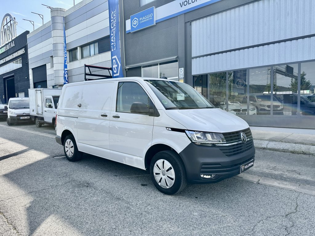 VW TRANSPORTER T6.1 2.0TDI BMT 110CV M6 FURGON CORTO TN / BLANCO CANDY - foto 1