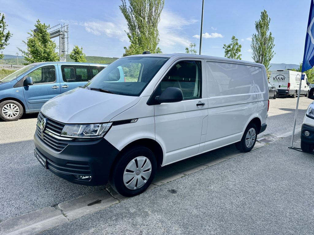 VW TRANSPORTER T6.1 2.0TDI BMT 110CV M6 FURGON CORTO TN / BLANCO CANDY - foto 3
