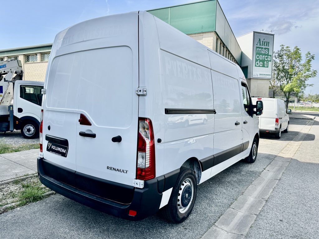RENAULT MASTER 2.3 BLUEDCI 150CV FURGON MEDIO L2H2 10,8M CLIMA + PACK COMFORT + EXTRAS / 3.500 KG - foto 32