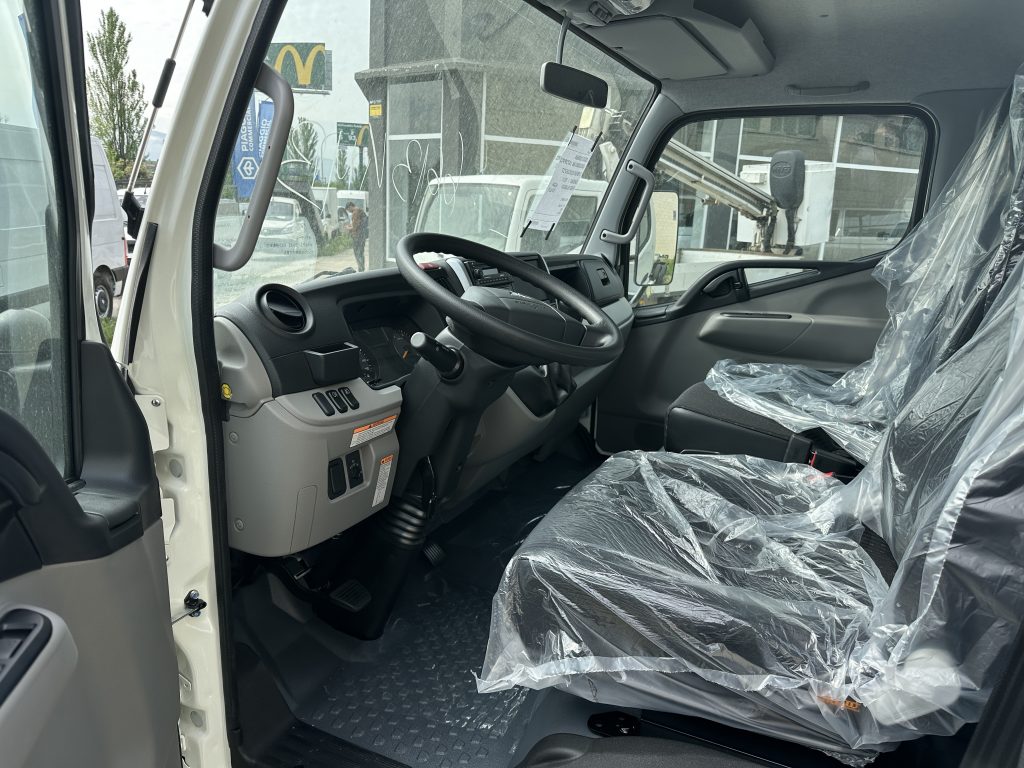 MITSUBISHI CANTER FUSO 3C15 3.0D 150CV M6 MT C/C CORTO 2.800 D. EJES / 3.500kg - foto 1