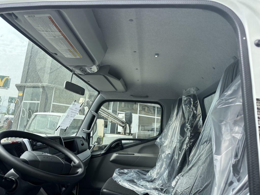 MITSUBISHI CANTER FUSO 3C15 3.0D 150CV M6 MT C/C CORTO 2.800 D. EJES / 3.500kg - foto 2