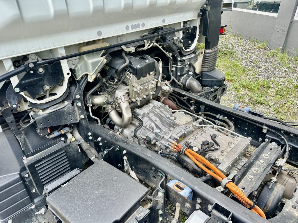 MITSUBISHI CANTER FUSO 7C15 3.0D 150CV AMT DUONIC 3.400 D. EJES EHV ECOHYBRID C/C / 7.500kg - foto 12