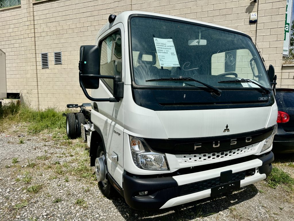 MITSUBISHI CANTER FUSO 3C15 3.0D 150CV M6 MT C/C CORTO 2.800 D. EJES / 3.500kg - foto 9