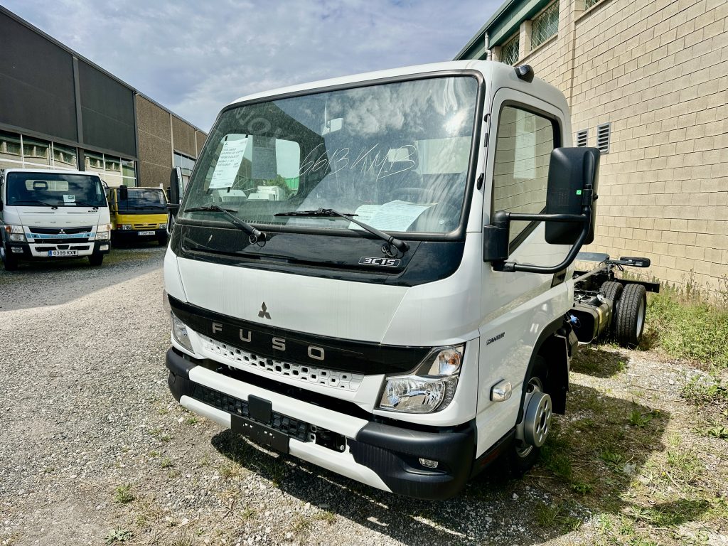 MITSUBISHI CANTER FUSO 3C15 3.0D 150CV M6 MT C/C CORTO 2.800 D. EJES / 3.500kg - foto 11