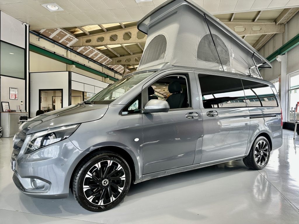 MERCEDES VITO 114CDI TOURER SELECT 7G TRONIC RWD VIVIENDA «BY TINKERVAN» FULL EQUIPE+TURISMO / GRIS PEDERNAL - foto 3