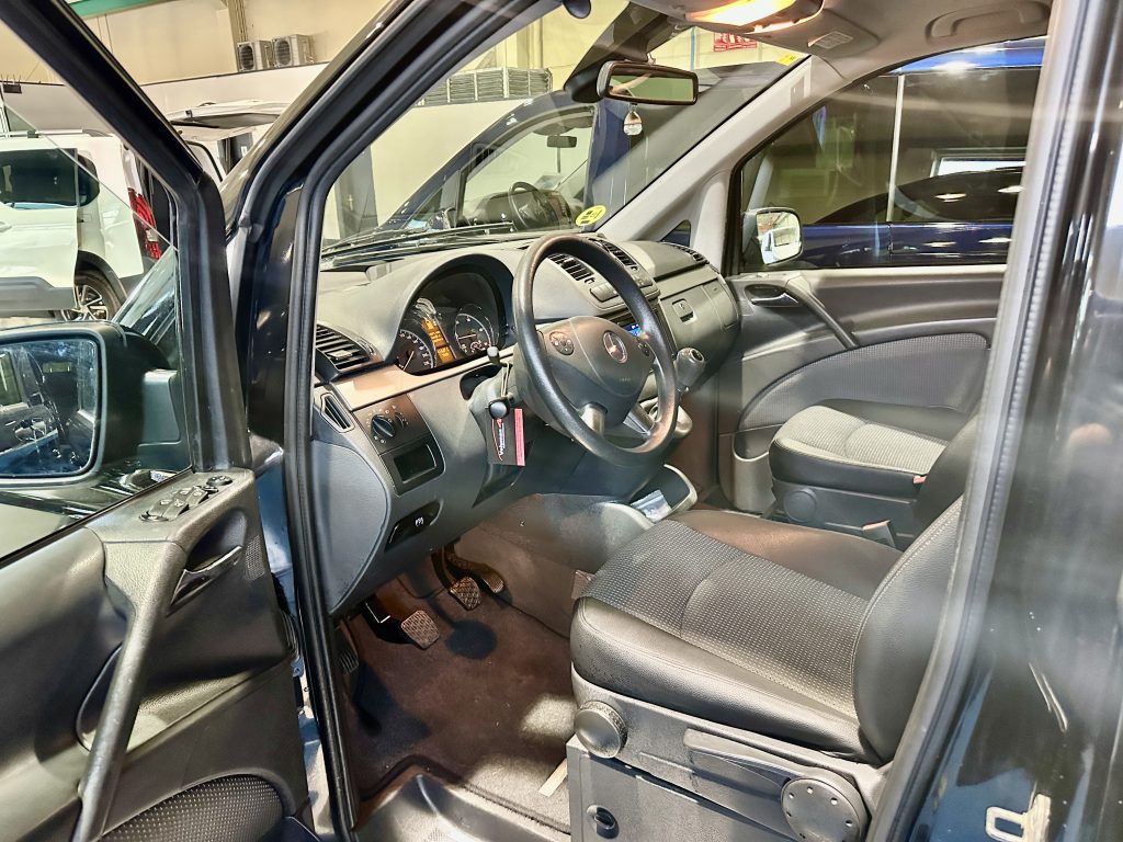 MB VIANO 2.2CDI 136CV M6 RWD TREND ACTIVITY LARGA 7 PL. / TURISMO - foto 12
