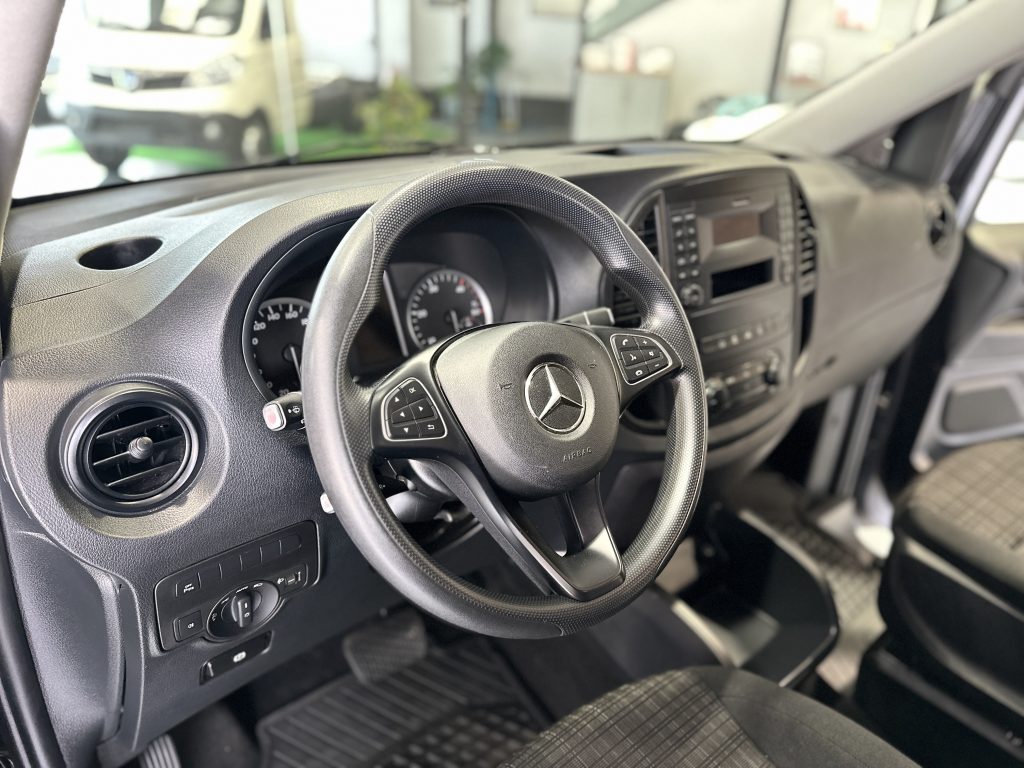 MERCEDES VITO 114CDI TOURER SELECT 7G TRONIC RWD VIVIENDA «BY TINKERVAN» FULL EQUIPE+TURISMO / GRIS PEDERNAL - foto 18