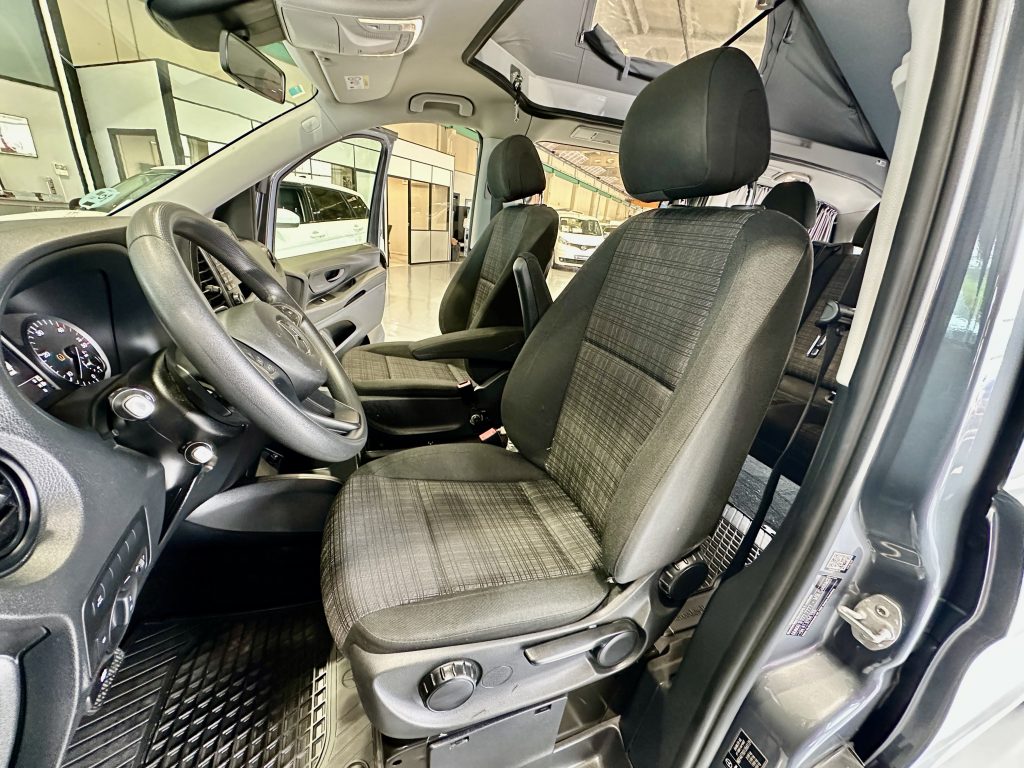MERCEDES VITO 114CDI TOURER SELECT 7G TRONIC RWD VIVIENDA «BY TINKERVAN» FULL EQUIPE+TURISMO / GRIS PEDERNAL - foto 19