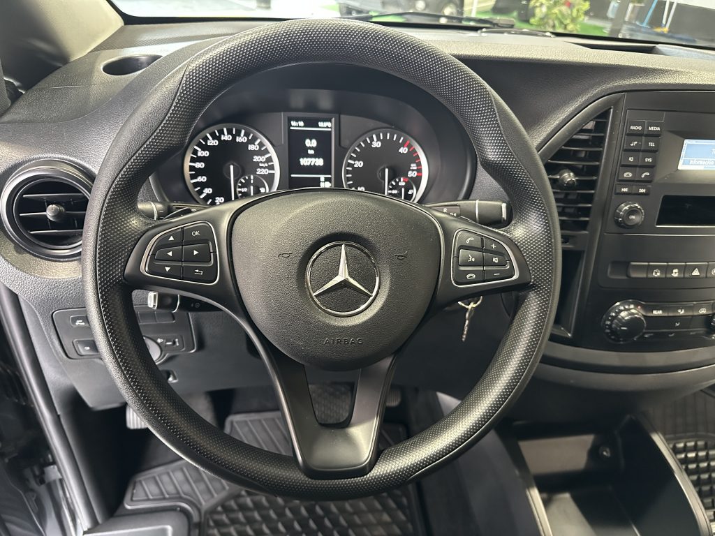 MERCEDES VITO 114CDI TOURER SELECT 7G TRONIC RWD VIVIENDA «BY TINKERVAN» FULL EQUIPE+TURISMO / GRIS PEDERNAL - foto 23