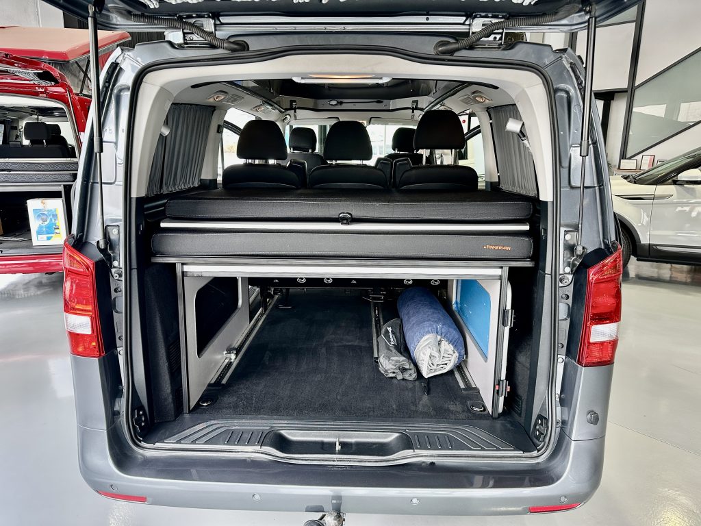 MERCEDES VITO 114CDI TOURER SELECT 7G TRONIC RWD VIVIENDA «BY TINKERVAN» FULL EQUIPE+TURISMO / GRIS PEDERNAL - foto 27
