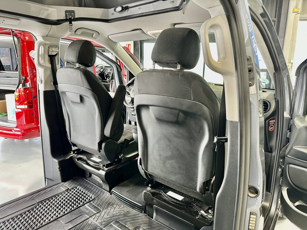 MERCEDES VITO 114CDI TOURER SELECT 7G TRONIC RWD VIVIENDA «BY TINKERVAN» FULL EQUIPE+TURISMO / GRIS PEDERNAL - foto 33
