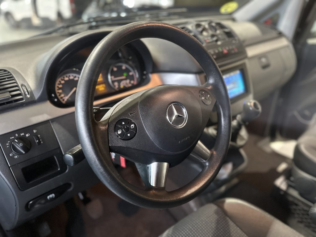 MB VIANO 2.2CDI 136CV M6 RWD TREND ACTIVITY LARGA 7 PL. / TURISMO - foto 30