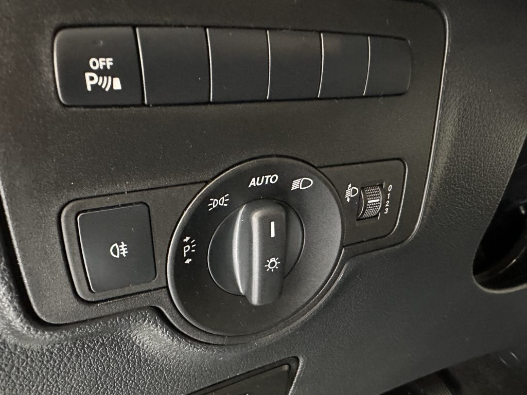 MERCEDES VITO 114CDI TOURER SELECT 7G TRONIC RWD VIVIENDA «BY TINKERVAN» FULL EQUIPE+TURISMO / GRIS PEDERNAL - foto 49
