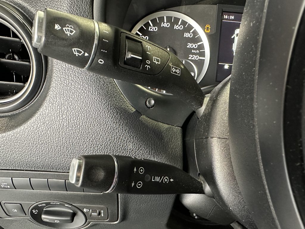 MERCEDES VITO 114CDI TOURER SELECT 7G TRONIC RWD VIVIENDA «BY TINKERVAN» FULL EQUIPE+TURISMO / GRIS PEDERNAL - foto 50