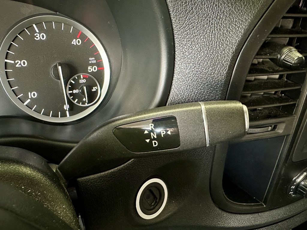MERCEDES VITO 114CDI TOURER SELECT 7G TRONIC RWD VIVIENDA «BY TINKERVAN» FULL EQUIPE+TURISMO / GRIS PEDERNAL - foto 52