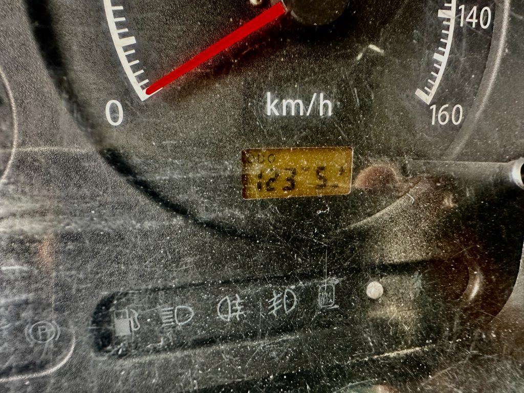 NISSAN CABSTAR 3.0D 110CV 28.110/1  CHASIS CORTO 2.500 D.E. CAJA AB 3,00m+ BASCULANTE  / CARGA UTIL: 681 KG - foto 20