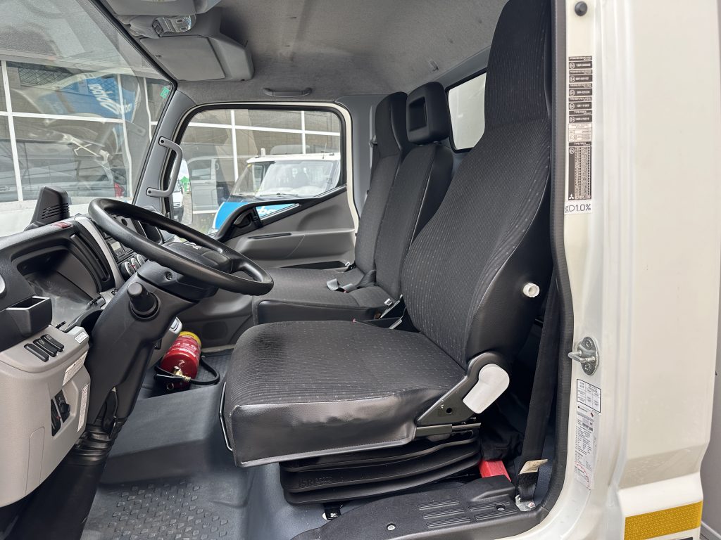 MITSUBISHI CANTER FUSO 7C15 3.0D 150CV AMT DUONIC 3.400 D. EJES EHV ECOHYBRID C/C BOTELLERO / 7.500kg - foto 21